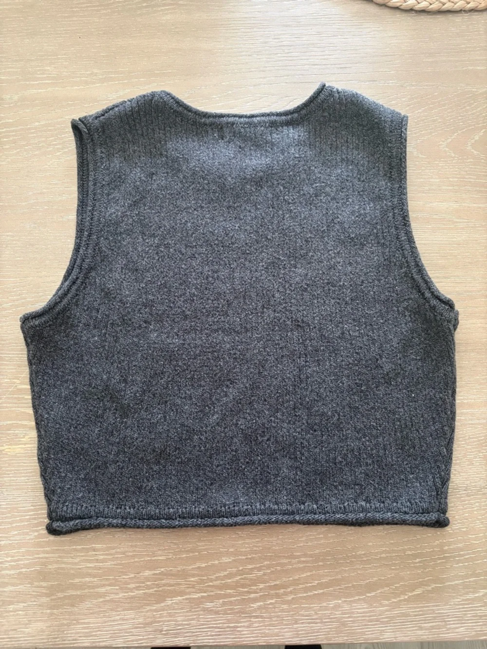 Mod Ref Ribbed Sleeveless Knit Crop Top - Charcoal - Picture 2 of 2